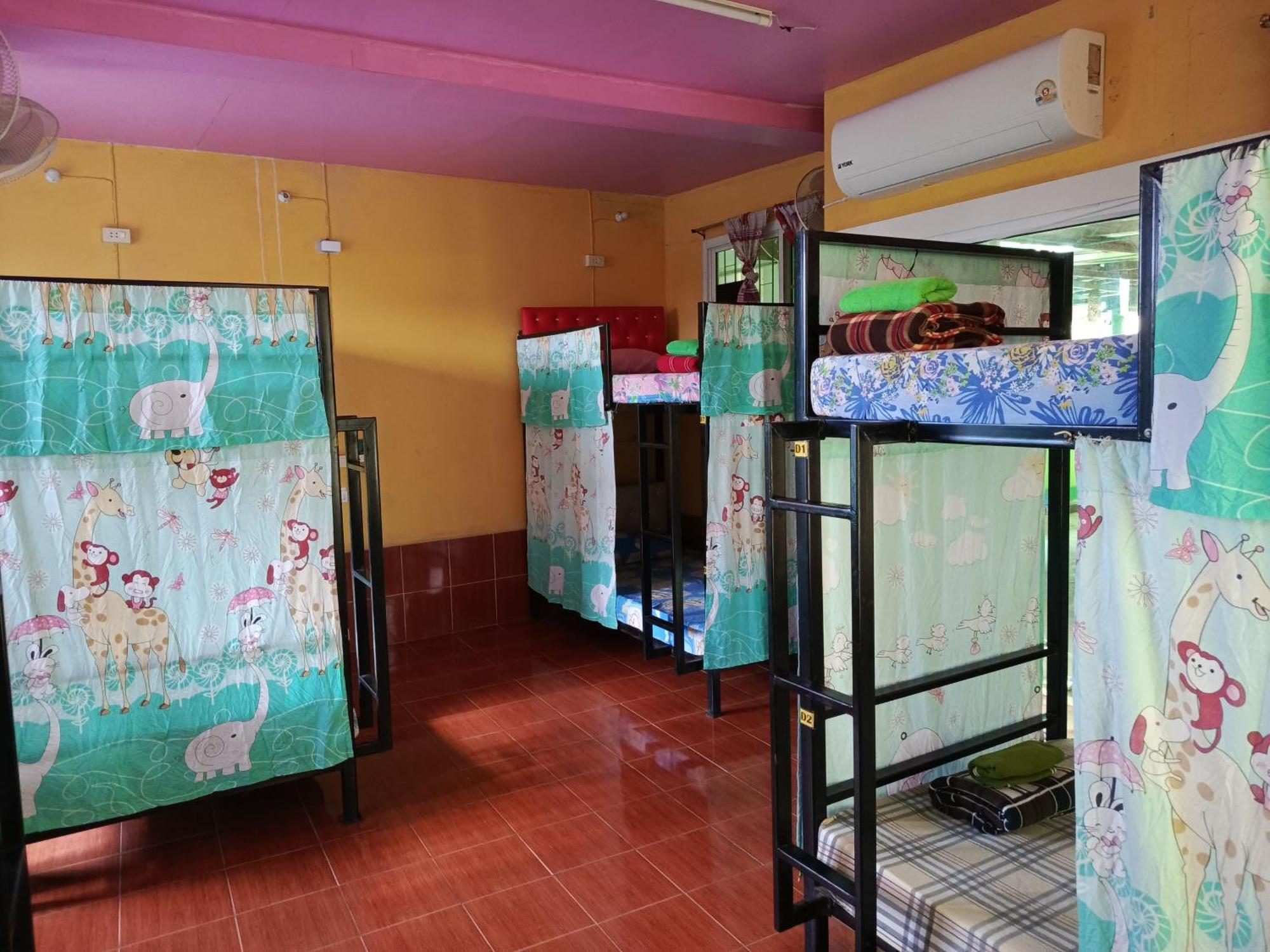 Ruengsrisiri Guesthouse Szukhothaj Kültér fotó