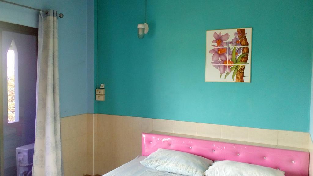 Ruengsrisiri Guesthouse Szukhothaj Kültér fotó